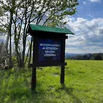 Hygge Bratrouchov Lejlighed *